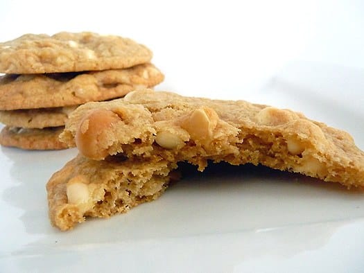 macadamia nut cookies