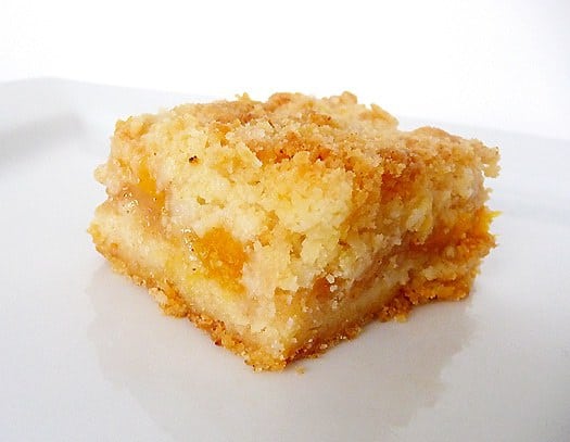 peach-crumb-bars