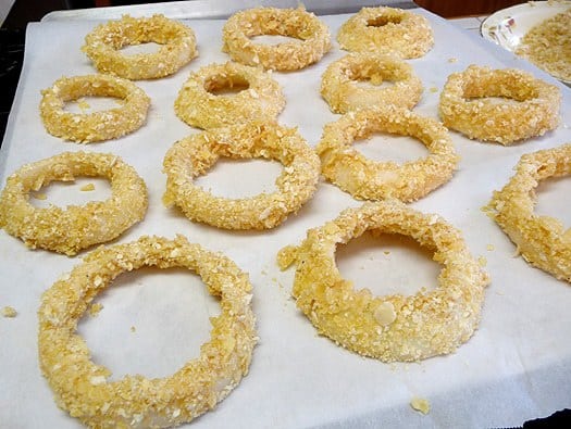 onion-rings-ready Oven-Fried Onion Rings: Ready for the oven