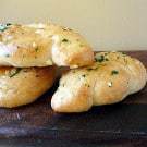 garlic-knots-1-250