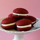 red-velvet-whoopie-pies-1-250