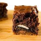 chocolate-chip-cookie-oreo-fudge-brownie-bar-1-250