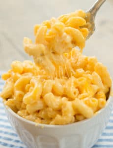 Slow Cooker Macaroni and Cheese