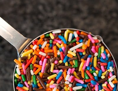 funfetti-cupcakes-1-400x310