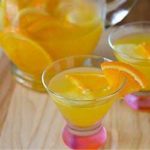 White sangria in cocktail glasses.
