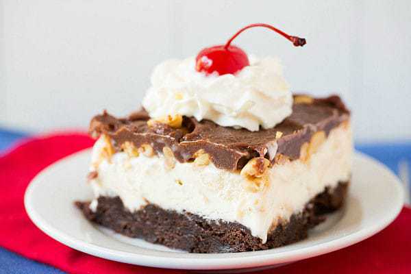 Top 10 Best Brownie Recipes --> Frozen Brownie Sundae | browneyedbaker.com