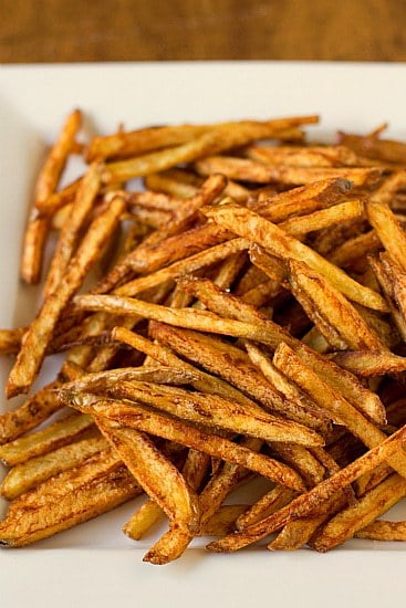 https://www.browneyedbaker.com/wp-content/uploads/2011/07/easy-homemade-french-fries-1-550.jpg