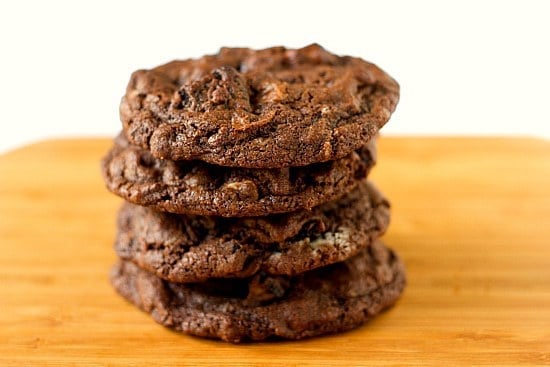 https://www.browneyedbaker.com/wp-content/uploads/2011/08/triple-chocolate-oreo-cookies-1-550.jpg