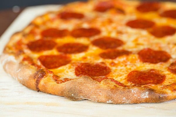 Thin Crust Pizza by @browneyedbaker :: www.browneyedbaker.com