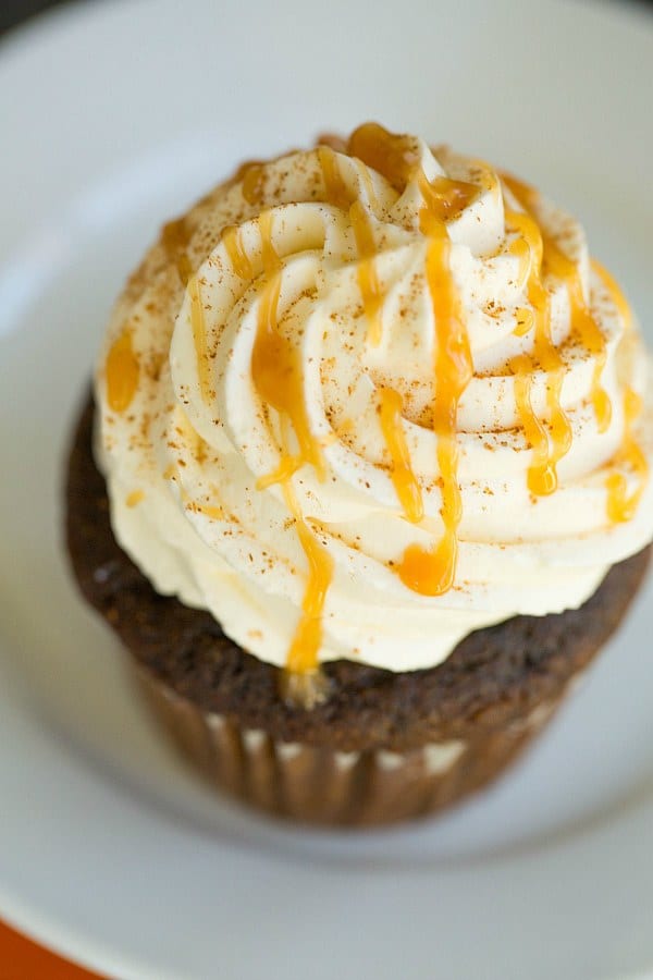 Pumpkin Spice Latte Cupcakes by @browneyedbaker :: www.browneyedbaker.com