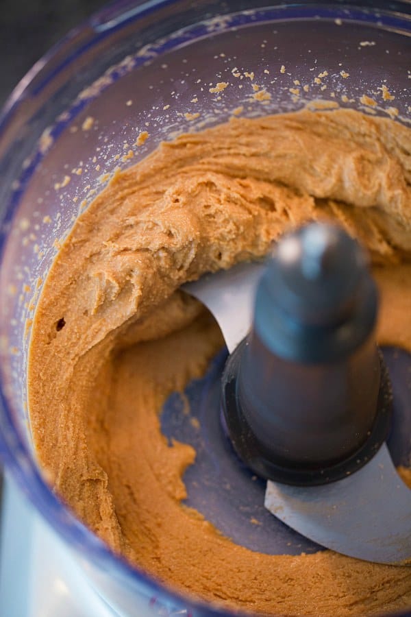 DIY: How to Make Homemade Peanut Butter - 1 ingredient and less than 10 minutes! | browneyedbaker.com