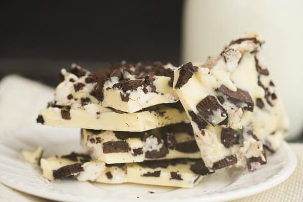 Cookies and Cream Oreo Chocolate Bark | browneyedbaker.com #recipe