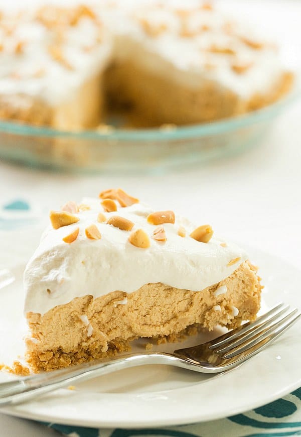 No-Bake Peanut Butter Lover's Pie | browneyedbaker.com #recipe