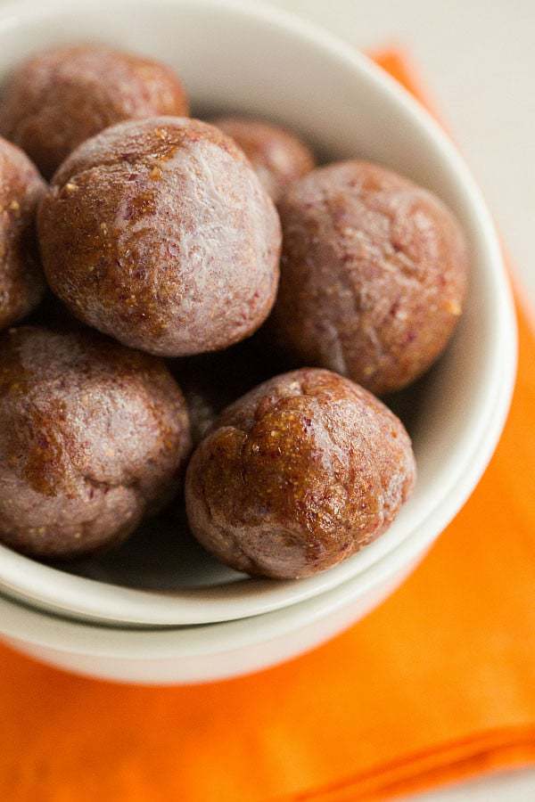 Cranberry-Date Energy Bites - A quick, easy and healthy snack! | browneyedbaker.com