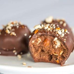 Nutella-Pretzel Truffles - Super easy and the perfect sweet/salty combination! | https://www.browneyedbaker.com/nutella-pretzel-truffles/