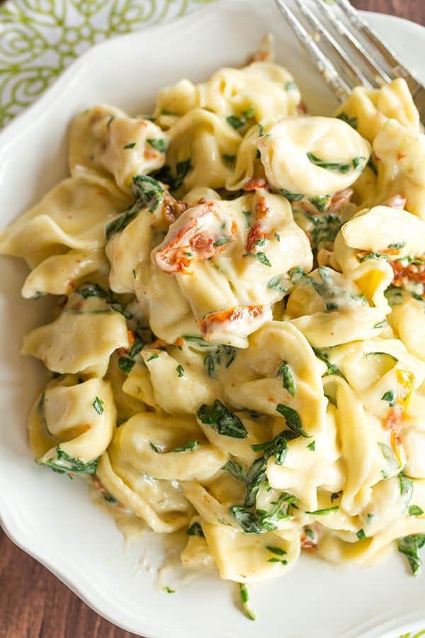 Tortellini in Parmesan Cream Sauce with Spinach and Sun-Dried Tomatoes ...