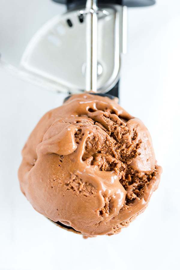 On Second Scoop: Ice Cream Reviews: Jeni's Brambleberry Crisp Ice