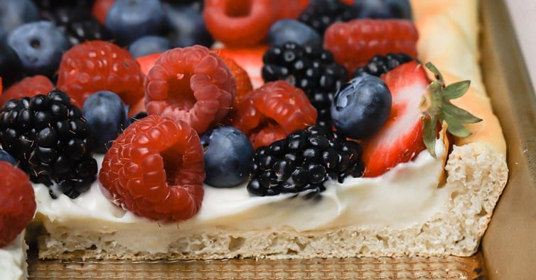 Easy Fruit Pizza Recipe - Brown Eyed Baker