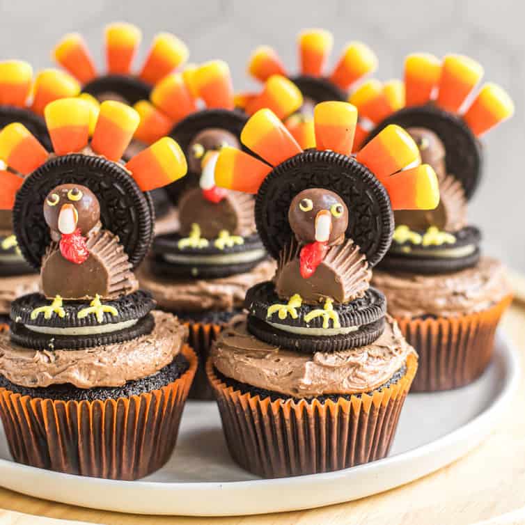 Thanksgiving Turkey Cupcakes - Brown Eyed Baker